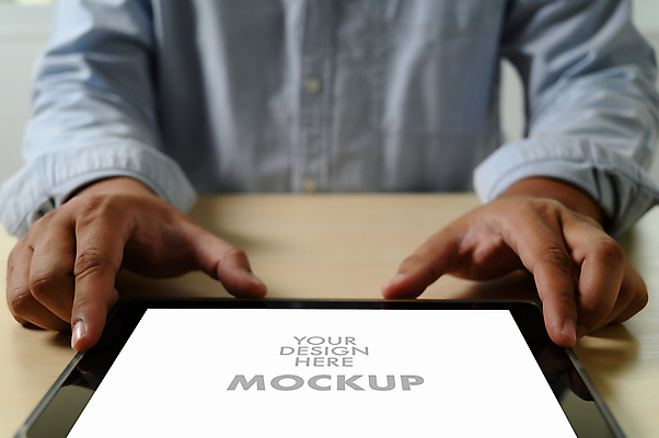 포토 JPG 해외이미지 직업 학생 라이프스타일 커피 백그라운드 인터넷 비즈니스 텍스트 통신 탁자 아침 주택 사람 사람없음 목재 금융 노트북 컴퓨터 사무실 우주 스크린 모니터 공책 공백 흰색 타이핑 키보드 업무 작업 메시지 기자 무선전화기 책상 온라인 소셜 목업 해외포토 주간 나무 음료 컬러 가구 재료 문구용품 건물 생활 경제 전자제품 전화기 파일형식 이미지허브