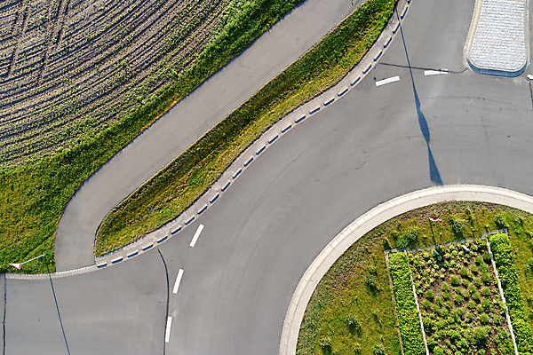 포토 JPG 해외이미지 나무 식물 도로 길 선 패턴 농업 모션 벽지 조류 추상 거리 안테나 사람없음 야외 세로 회색 운전 고리 모서리 정상 오솔길 땅 자르기 지역 드론 방법 조감도 해외포토 동물 산업 컬러 무늬 통신 교통시설 파일형식 이미지허브