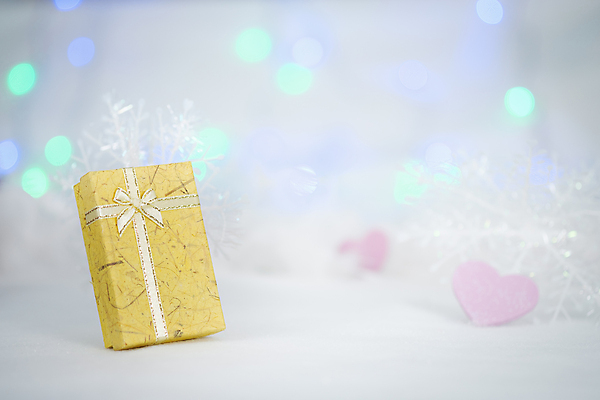 포토 JPG 해외이미지 모양 전통 계절 행복 리본 분홍색 백그라운드 크리스마스 엄마 휴가 새로움 기념 선물 사랑 사람없음 장식 빨간색 파란색 빛 상자 파티 우주 보라색 축제 놀람 카펫 기쁨 회색 하트 축하 인사 신용카드 생일 아빠 소프트포커스 12월 오브젝트 활 보케 패키지 마법 노엘 눈내림 해외포토 기념일 감정 컬러 컨셉 가족 눈_날씨 촬영기법 표정 이벤트 금융 예절 날짜 파일형식 이미지허브