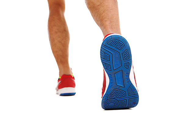 포토 JPG 해외이미지 1 라이프스타일 남자 스포츠 포즈 백그라운드 운동화 신발 신체 근육 건강 한명 사람 동양인 성인 일상 조깅 운동 흰색 연습 체육관 각도 단계 고립 달리기선수 돌봄 양발 해외포토 컬러 모션 인종 라이프 생활 육상선수 파일형식 이미지허브