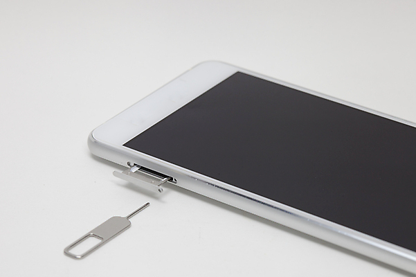 포토 JPG 해외이미지 손 인터넷 비즈니스 통신 모바일 무선통신 세포 사람없음 전자제품 스마트폰 핸드폰 컴퓨터 숫자 디지털 장비 정보 흰색 네트워크 신용카드 연결 무선전화기 전화기 스마트 오브젝트 서비스 사인 보안 신분 전자 부름 다이얼 고립 문자메시지 지원 추출 셀룰러 해외포토 문자 컬러 컨셉 모션 안전 신체부위 금융 스마트기기 메시지 파일형식 이미지허브