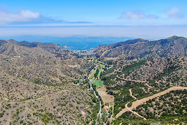 포토 JPG 해외이미지 라이프스타일 바다 섬 여행 자국 자연 하늘 휴가 천사 산 파노라마 사람없음 야외 초록색 파란색 산타클로스 여행객 골짜기 계곡 미국 고요 하이킹 탐험 황무지 보호 언덕 산등성이 캘리포니아 태평양 방문 슬로프 산악지대 로스앤젤레스 웅장함 절정 수평선 산맥 해외포토 컬러 컨셉 크리스마스 북아메리카 레저 스키장 촬영기법 사람 생활 생태계 파일형식 이미지허브