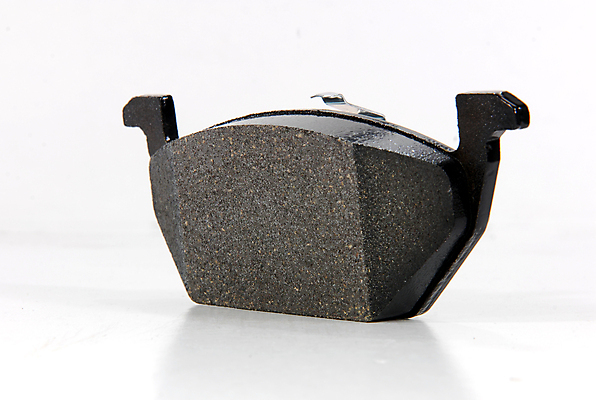 포토 JPG 해외이미지 산업 백그라운드 신발 부분 자동차 새로움 사람없음 금속 흰색 악단 작업실 수리 은색 브레이크 타이어 고정 짐차 정비공 패드 교체 그만 양발 자동 철강 페달 해외포토 음악 육상교통 컬러 컨셉 재질 기술자 파일형식 이미지허브