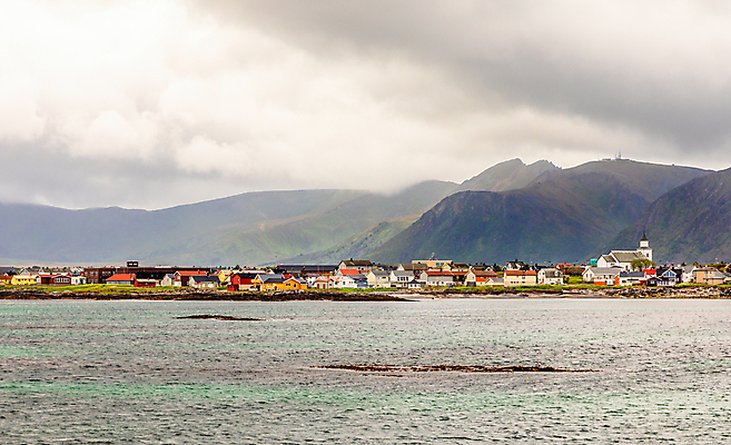 포토 JPG 해외이미지 구름 바다 섬 여행 낚시 산 거리 주택 파노라마 노르웨이 협상 사람없음 야외 여름 컬러풀 교회 마을 시골 도시 북극 언덕 시골집 지역 북쪽 타운 스칸디나비아 해외포토 자연요소 계절 유럽 컬러 비즈니스 종교건축 레저 촬영기법 건물 극지방 방향 파일형식 이미지허브
