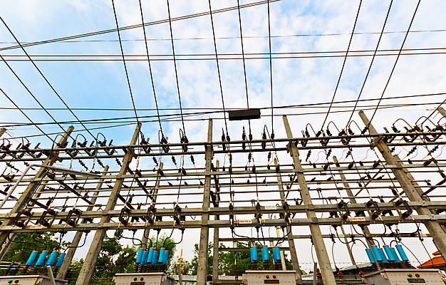 포토 JPG 해외이미지 사람없음 울타리 힘 전선 도시 역 위험 전압 해외포토 컨셉 교통시설 담장 파일형식 이미지허브