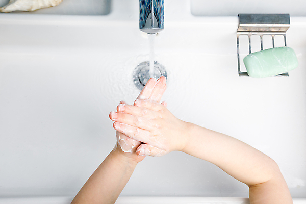 포토 JPG 해외이미지 라이프스타일 어린이 건강 관리 사람없음 일상 물 건강관리 수비 바이러스 위생 씻기 빨래 질병 청소 싱크대 수도꼭지 화장실 예방 감염 번짐 비누 닦기 박테리아 기본 소독 위생관리 전염병 해외포토 자연요소 가사 의학 모션 사람 라이프 생활 위생용품 청결 개수대 파일형식 효과 이미지허브