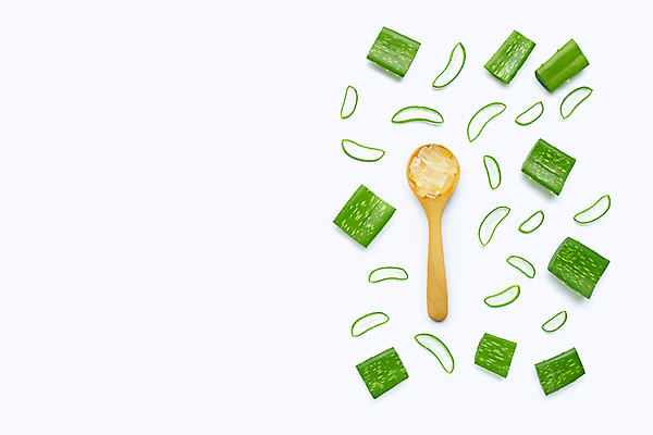 포토 JPG 해외이미지 스튜디오촬영 단면 실내 사람없음 하이앵글 뷰티 흰배경 나무숟가락 알로에 해외포토 식물 뷰포인트 백그라운드 내부 숟가락 흰색 파일형식 이미지허브