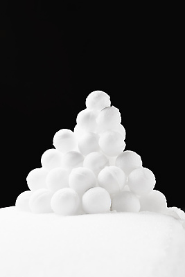 포토 JPG 해외이미지 전통 디자인 계절 백그라운드 크리스마스 겨울 공 자연 놀이 추상 휴가 새로움 새해 사람없음 야외 물 빛 냉동 얼음 검은색 회색 추위 게임 흰색 신선 원형 그룹 클래식 오브젝트 서리 결정체 흙더미 눈덩이 내추럴 여의주 많음 카피스페이스 해외포토 자연요소 도형 기념일 컬러 컨셉 무늬 눈_날씨 흙 공백 생태계 파일형식 더미 이미지허브