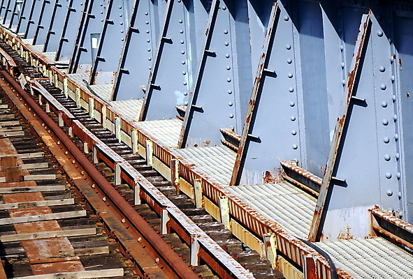 포토 JPG 해외이미지 사람없음 견과류 수확 철 부식 트랙 볼트 구식 옛날 철강 해외포토 농업 공구 파일형식 이미지허브