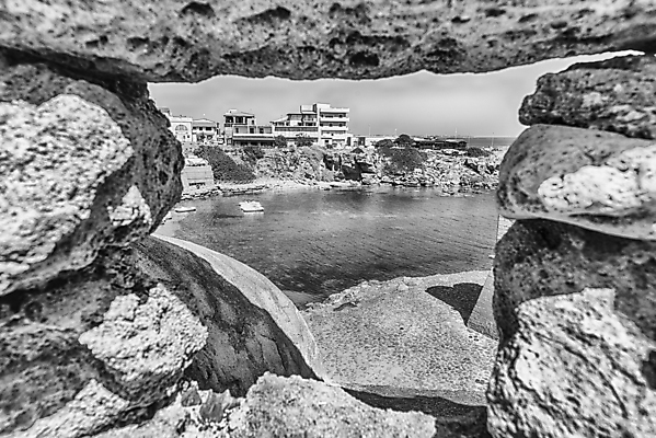 포토 JPG 해외이미지 유럽 벽 바다 섬 자연 휴가 파노라마 사람없음 파란색 탑 이탈리아 만 성 지중해 폐허 다이빙 군용 남쪽 조감도 해외포토 건축물 나라 컬러 군대 촬영기법 수영 방향 생태계 수중스포츠 파일형식 이미지허브