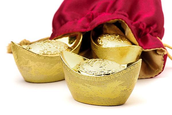 포토 JPG 해외이미지 전통 행복 아시아 문화 컨셉 돈 새해 기념 동양인 사람없음 장식 금융 경제 빛 축제 중국 인사 행운 재산 황금 심볼 동쪽 금괴 춘절 해외포토 명절 감정 나라 인종 예절 방향 중국전통 파일형식 이미지허브