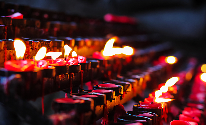 포토 JPG 해외이미지 종교 백그라운드 오렌지 촛불 불 불꽃 따뜻함 사람없음 장식 빨간색 빛 노란색 교회 평화 검은색 축제 어둠 희망 슬픔 기도 축하 죽음 뜨거움 영혼 신비 심볼 명상 서비스 부드러움 연소 광 비극 신앙심 왁스 줄서기 화상 해외포토 자연요소 감정 컬러 컨셉 과일 초 종교건축 모션 건물 감각 상처 파일형식 이미지허브