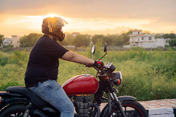 포토 JPG 해외이미지 라이프스타일 여행 회사 사람없음 금속 자전거 기계 운전 오토바이 수확 골동품 부채 고속도로 클래식 휘발유 승차 헬멧 시원함 인도인 묘사 복고 탱크 엔진 모터 총알 방법 숭배 옛날 히말라야 해외포토 외국인 도로 무기 컨셉 농업 비즈니스 모션 재질 동양인 생활 바이크 석유 보호장비 파일형식 산맥 이미지허브