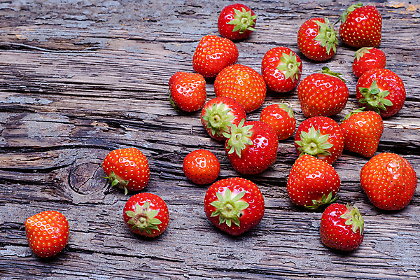 포토 JPG 해외이미지 열매 음식 조각 백그라운드 십자가 잎 다이어트 과일 재료 부분 딸기 디저트 건강 3 씨앗 사람없음 빨간색 초록색 빛 활발 신선 그룹 닫기 달콤 맛 먹기 흰배경 상쾌 유기농 날것 내추럴 강렬 숙성 완벽 채식주의자 해외포토 식물 웰빙 감정 컬러 컨셉 모션 흰색 채식 파일형식 이미지허브