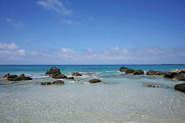 포토 JPG 해외이미지 유럽 모래 파도 바다 섬 여행 자연 하늘 휴가 휴식 풍경 사람없음 물 여름 파란색 모래사장 여행객 맑음 바위 만 투명 지중해 그리스 석호 그리스인 내추럴 터키석 파라다이스 해외포토 자연요소 서양인 계절 나라 컬러 컨셉 날씨 사람 돌_바위 보석 생태계 파일형식 이미지허브