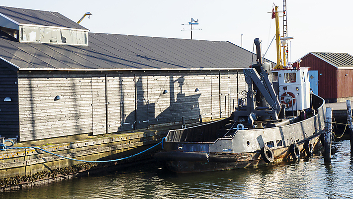 포토 JPG 해외이미지 바다 건설업 항해 사람없음 건물 물 건설현장 업무 보트 굴착기 수로 해외포토 자연요소 건축물 산업 배_교통 작업 중장비 파일형식 이미지허브