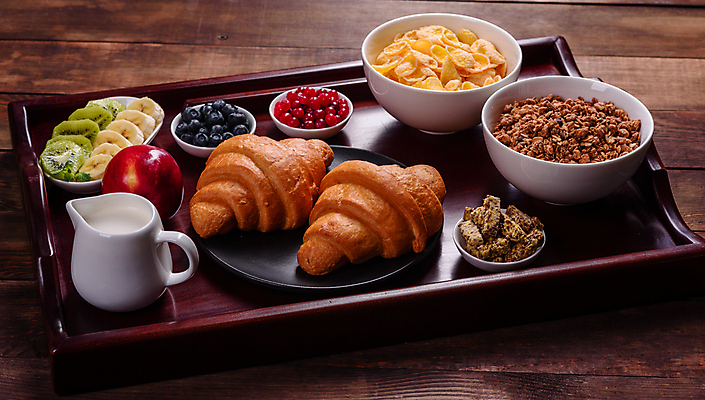 포토 JPG 해외이미지 접시 과일 바나나 실내 키위 사람없음 크래커 시리얼 크루아상 크림 블루베리 고소한맛 나무쟁반 잼나이프 페스츄리 나무배경 해외포토 식기 음식 빵 백그라운드 쟁반 내부 목재 쿠키 나이프 맛 파일형식 이미지허브