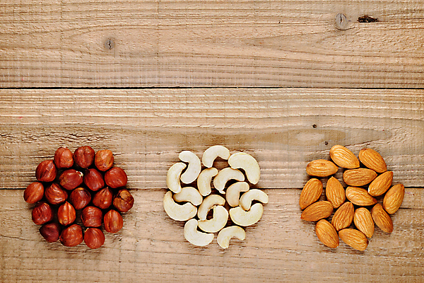 포토 JPG 해외이미지 음식 과일 건강 사람없음 목재 갈색 쌓기 견과류 그룹 맛 널 유기농 질감 알맹이 아몬드 흙더미 내추럴 캐슈넛 헤이즐넛 카피스페이스 해외포토 나무 웰빙 컬러 컨셉 재료 모션 흙 공백 파일형식 더미 이미지허브