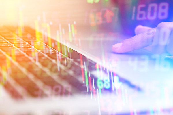 포토 JPG 해외이미지 디자인 백그라운드 컨셉 돈 회사 비즈니스 통신 그래프 직장 사람없음 금융 경제 파란색 컴퓨터 글로벌 숫자 디지털 자료 성장 계산 시장 재산 계획 주식 예측 가격 분석 무역 투자 이익 경영 관심 수입 투자자 해외포토 문자 산업 컬러 전자제품 파일형식 이미지허브