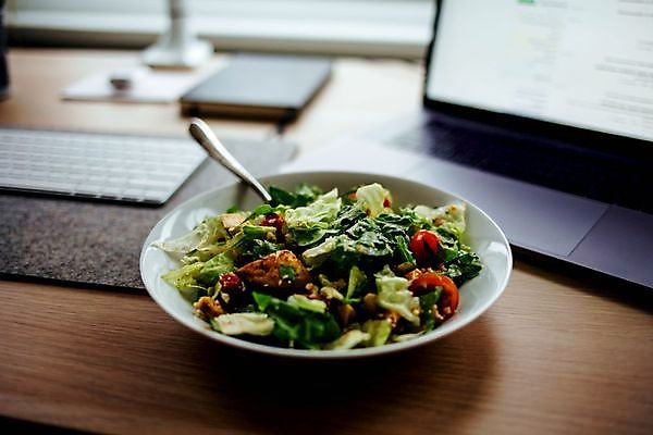 포토 JPG 해외이미지 접시 음식 백그라운드 포크 다이어트 토마토 채소 과일 고추 호박 양파 파프리카 건강 육류 요리 사람없음 가로 초록색 사진촬영 식사 치킨 이탈리아 샐러드 견과류 로켓 흰색 시골 신선 고명 사발 상추 냅킨 시금치 건강식 고립 영양분 핸드메이드 해외포토 식기 유럽 컬러 식재료 촬영 사기그릇 닭고기요리 파일형식 이미지허브