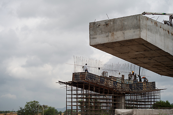 포토 JPG 해외이미지 산업 건축양식 부동산 노동자 아파트 건설업 안전 사람없음 기계 장비 건설현장 기둥 붓기 땅 기중기 시멘트 공학 발판 개발 계약자 지원 철강 콘크리트 프로젝트 해외포토 직업 교육 건축 모션 주택 중장비 재산 계약 파일형식 이미지허브