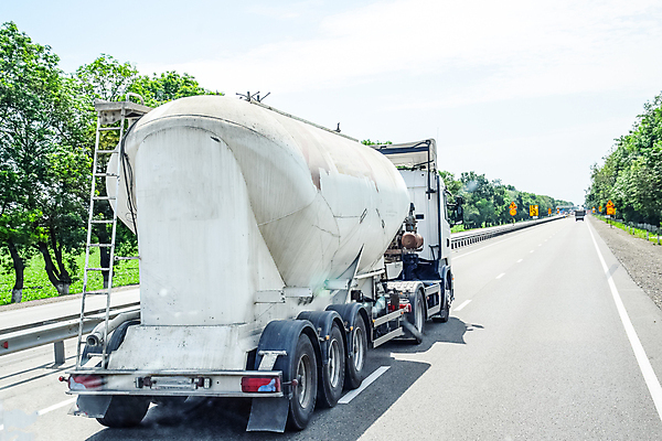 포토 JPG 해외이미지 산업 도로 여행 비즈니스 교통시설 모션 자동차 하늘 통 사람없음 빛 힘 기계 이탈리아 장비 화물 흰색 업무 바퀴 구출 혼합 땅 믹서 상업 타이어 탱크 시멘트 리프트 짐차 무거움 적재 디젤 섞기 의무 콘크리트 하드웨어 해외포토 유럽 길 육상교통 컬러 교통 컴퓨터 운송업 작업 도움 무게 시설 파일형식 이미지허브