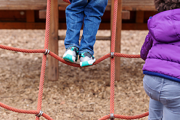 포토 JPG 해외이미지 디자인 공원 어린이 선 밧줄 줄 분홍색 백그라운드 패턴 사다리 놀이 프레임 사람없음 야외 빨간색 웹 장비 기구 그물 닫기 놀이터 연결 접속 묘사 질감 오르기 매듭 걸음마 해외포토 공공시설 컬러 무늬 인터넷 모션 사람 도구 파일형식 이미지허브