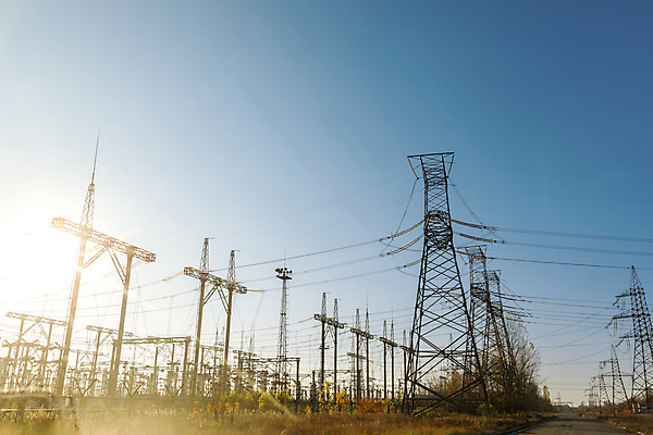 포토 JPG 해외이미지 식물 산업 선 사람없음 햇빛 탑 힘 에너지 역 전염 철사 봉 철탑 변압기 분배 전압 철강 공급 해외포토 건축물 교통시설 태양 질병 감염 파일형식 이미지허브