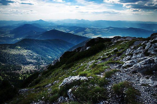 포토 JPG 해외이미지 나무 구름 계절 공원 유럽 여행 백그라운드 자연 하늘 산 안테나 풍경 사람없음 야외 초록색 물 여름 파란색 강 세계 뷰티 계곡 흰색 정상 숲 내추럴 슬로바키아 해외포토 자연요소 식물 공공시설 나라 컬러 통신 생태계 파일형식 이미지허브