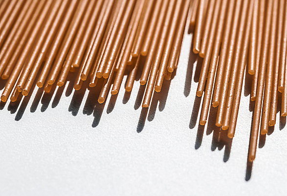 포토 JPG 해외이미지 실내 그림자 사람없음 갈색 흰배경 스파게티면 해외포토 컬러 백그라운드 내부 흰색 면류 파일형식 이미지허브