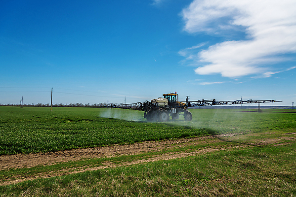 포토 JPG 해외이미지 식물 계절 산업 밭 농업 자연 하늘 옥수수 사람없음 야외 목재 빨간색 초록색 물 파란색 농작물 햇빛 농장 노란색 마을 맑음 기계 일몰 장비 운전 수확 시골 농부 땅 밀 스프레이 장면 분무기 트랙터 거름 밭일 생태학 세련 해외포토 자연요소 나무 직업 교육 컬러 재료 모션 날씨 곡류 태양 노을 농기계 생태계 특수차량 파일형식 이미지허브