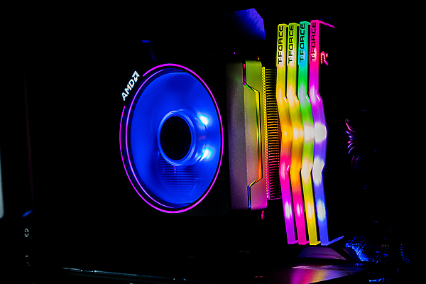 포토 JPG 해외이미지 장신구 새로움 사람없음 컴퓨터 컬러풀 디지털 침묵 장비 부채 닫기 콘센트 순환 반도체 전자 시스템 단상 혁명 냉각기 램 마더보드 업그레이드 프로세서 하드웨어 핵심 주도 해외포토 컬러 컨셉 모션 전자제품 소리 예절 파일형식 이미지허브