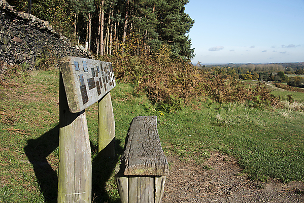 포토 JPG 해외이미지 나무 공원 야생동물 여행 백그라운드 벤치 의자 자연 영국 잉글랜드 풍경 사람없음 야외 목재 초록색 물 여름 파란색 환경 산책 가을 시골 언덕 기념물 서식지 내추럴 왕국 해외포토 자연요소 식물 동물 계절 공공시설 유럽 컬러 가구 재료 휴식 생태계 파일형식 이미지허브