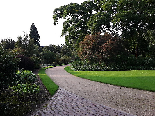 포토 JPG 해외이미지 음식 농업 비즈니스 건축양식 사람 사람없음 건물 반사 자전거 도시 시장 모서리 냄비 네덜란드 대학교 정사각형 광장 미로 시청 지도책 포럼 해외포토 도형 건축물 건축 유럽 산업 학교 책 바이크 솥 토론 관공서 파일형식 이미지허브