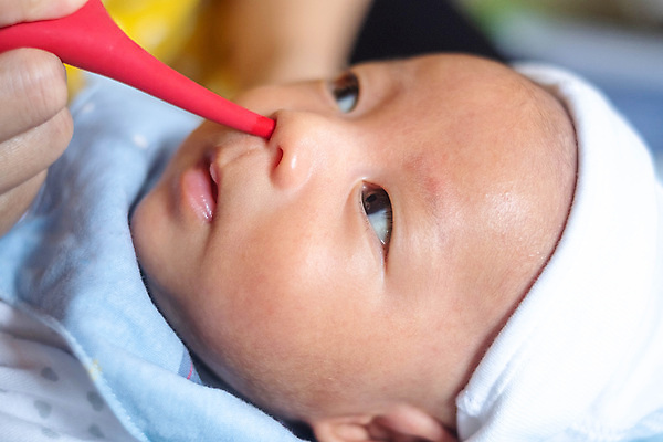 포토 JPG 해외이미지 백인 손 얼굴 어린이 전구 엄마 건강 한명 소년 치료 약 건강관리 고통 장비 추위 환자 기구 아기 신생아 잡기 바이러스 호흡 질병 코 청소부 펌프 거짓말 돌봄 소아과의사 해외포토 서양인 직업 1 남자 감정 의학 가족 모션 관리 사람 신체부위 의사 파일형식 이미지허브