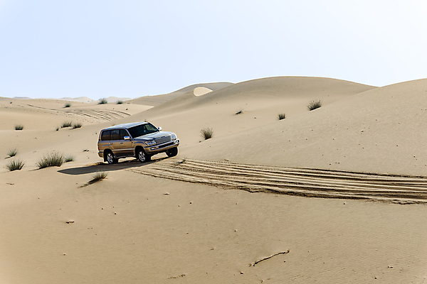 포토 JPG 해외이미지 도로 모래 스포츠 여행 교통시설 자동차 자연 건조 풍경 취미 사람없음 여행객 운전 사막 자유 만 땅 모래언덕 지프 사파리 속도 휴양지 열정 아라비아 사하라 아랍에미리트 두바이 무료 오프로드 집회 해외포토 감정 길 육상교통 교통 컨셉 중동 모션 아프리카 승용차 사람 장소 언덕 시설 생태계 파일형식 이미지허브