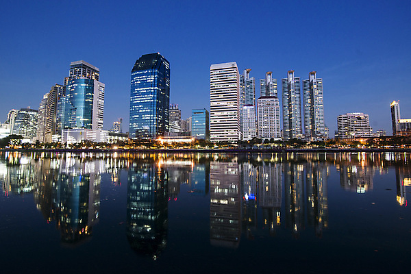 포토 JPG 해외이미지 아시아 호수 야경 태국 사람없음 야외 건물 동남아시아 방콕 해외포토 건축물 나라 야간 파일형식 풍경_경치 이미지허브