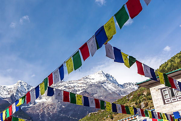 포토 JPG 해외이미지 스포츠 여행 불교 가이드 자연 하늘 휴가 산 국립공원 풍경 사람없음 야외 파란색 여행객 마을 산책 등산 트래킹 하이킹 도전 기도 깃발 정상 네팔 방법 산악가 절정 하이커 히말라야 해외포토 직업 공원 아시아 종교 컬러 레저 휴식 사람 생태계 파일형식 산맥 이미지허브