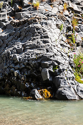 포토 JPG 해외이미지 나무 식물 공원 호수 벽 여행 자연 산 사람없음 야외 초록색 물 강 환경 골짜기 계곡 이탈리아 폭포 회색 흐름 흰색 개울 지중해 화산 좁은 용암 내추럴 지질학 터키석 현무암 해외포토 자연요소 공공시설 교육 유럽 바다 컬러 컨셉 보석 생태계 화산암 파일형식 이미지허브