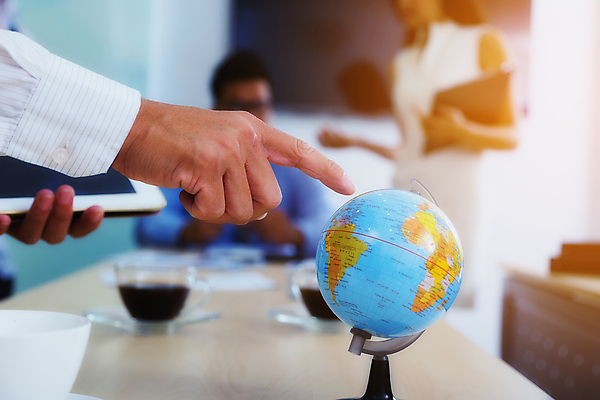 포토 JPG 해외이미지 직업 캐릭터 손 남자 행복 백그라운드 컨셉 생각 일러스트 비즈니스 성공 아이디어 피곤 사람 정장 사람없음 금융 파란색 세트 사무실 유행 경쟁 외침 기쁨 거래 흰색 가리킴 표현 비즈니스맨 자신감 발표 시장 플랫 우아함 계획 상품 대표 만화 컨설턴트 경영자 긍정 보여주기 마케팅 해외포토 옷 감정 컬러 모션 손짓 신체부위 경제 소리 직장인 전문직 상담 리더 파일형식 이미지허브