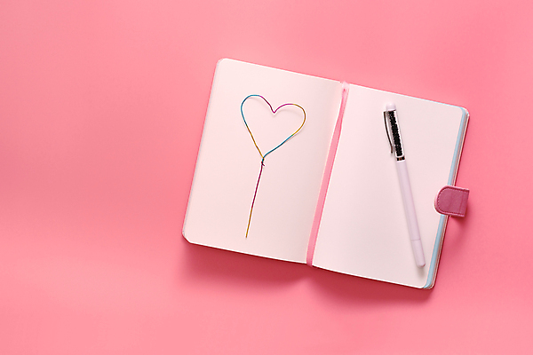 포토 JPG 해외이미지 모양 디자인 행복 리본 종이 결혼 백그라운드 데이트 휴가 디저트 봉투 키스 아이디어 발렌타인데이 사탕 선물 사랑 사람없음 장식 빨간색 우주 쪽지 놀람 수확 흰색 하트 축하 인사 신용카드 메시지 달콤 정상 편지 심볼 해외포토 감정 음식 컬러 컨셉 농업 데이이벤트 표정 이벤트 금융 예절 맛 애정표현 파일형식 이미지허브