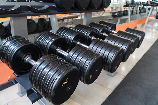 포토 JPG 해외이미지 라이프스타일 스포츠 근육 실내 건강 사람없음 내부 세트 운동 금속 검은색 힘 아령 방 장비 기차 무게 몸무게 보디빌딩 철 연습 클럽 체육관 리프트 역도 무거움 리프팅 벙어리 신발장 줄서기 많음 해외포토 육상교통 컬러 컨셉 모션 재질 대중교통 생활 헬스 파일형식 이미지허브