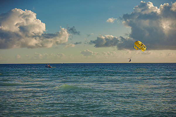 포토 JPG 해외이미지 주간 백그라운드 하늘 사람없음 야외 비행 파일럿 낙하산 패러글라이딩 글라이더 해외포토 자연요소 직업 스포츠 파일형식 이미지허브