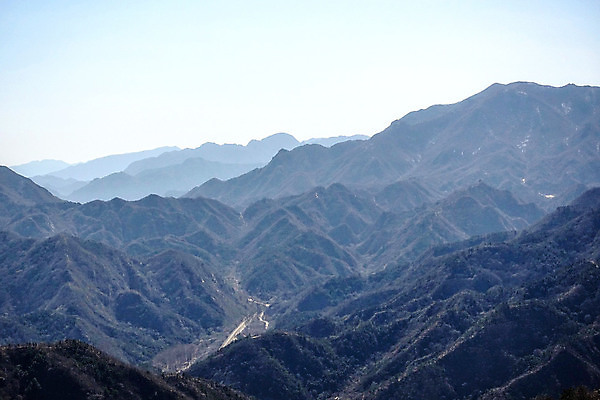 포토 JPG 해외이미지 아시아 문화 길 벽 여행 백그라운드 건축양식 자연 하늘 벽돌 산 파노라마 사람 동양인 사람없음 건물 초록색 세계 여행객 중국 봄 산책 역사 재산 숲 큼 기적 심볼 언덕 호기심 장면 베이징 옛날 해외포토 건축물 계절 건축 감정 나라 컬러 컨셉 휴식 촬영기법 인종 금융 크기 생태계 파일형식 이미지허브