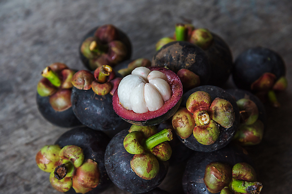 포토 JPG 해외이미지 회색배경 단면 실내 사람없음 쌓기 여러개 열대과일 망고스틴 해외포토 다수 백그라운드 과일 모션 내부 회색 파일형식 이미지허브