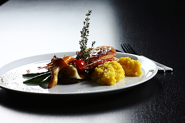 포토 JPG 해외이미지 라이프스타일 접시 음식 백그라운드 다이어트 토마토 채소 자연 탁자 새우 건강 요리 사람없음 빨간색 노란색 요식업 와인 식사 저녁식사 버섯 샐러드 흰색 신선 호랑이 사발 꼬치 닫기 바비큐 레몬 해산물 향신료 소금 여왕 바이오 많음 해외포토 식기 산업 컬러 가구 컨셉 과일 포유류 모션 주류 갑각류 생활 사기그릇 생태계 향미료 파일형식 이미지허브