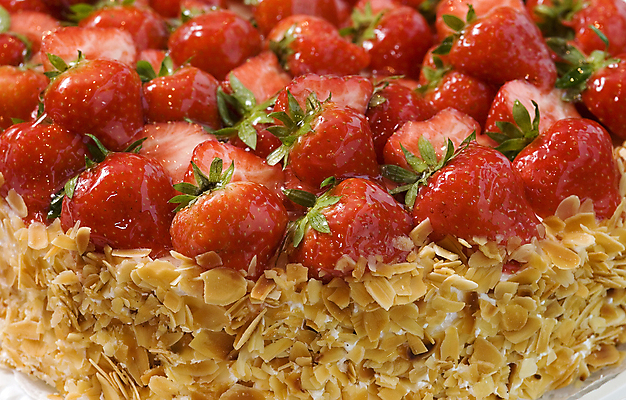 포토 JPG 해외이미지 열매 음식 조각 과일 부분 탁자 딸기 디저트 요리 사람없음 여름 과자 케이크 빵집 견과류 신선 달콤 맛 아침식사 굽기 크림 블루베리 베리 자두 블랙베리 건포도 타르트 페스츄리 핸드메이드 해외포토 식물 계절 빵 가구 컨셉 포도 상점 식사 구이 파이_빵 건과일 파일형식 이미지허브