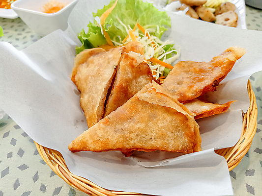 포토 JPG 해외이미지 전통 접시 아시아 음식 백그라운드 채소 태국 새우 건강 요리 동양인 사람없음 쌓기 새싹 계란 저녁식사 중국 어둠 봄 튀김 껍질 흰색 황금 맛 롤 레시피 판 점심식사 깊이 채식주의자 핸드메이드 해외포토 식물 식기 계절 나라 컬러 컨셉 모션 갑각류 인종 알 식사 채식 파일형식 이미지허브