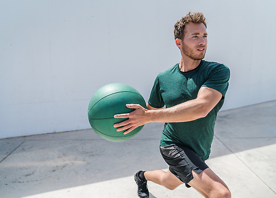 포토 JPG 해외이미지 라이프스타일 남자 스포츠 십자가 공 근육 운동선수 건강 한명 사람 야외 옆모습 운동 약 힘 잡기 작업 구부린 무게 몸무게 보디빌더 연습 어깨 체육관 근육질 몸통 무거움 반전 복근 핵심 크로스핏 해외포토 1 뷰포인트 컨셉 의학 모션 생활 신체부위 보디빌딩 몸매 파일형식 이미지허브
