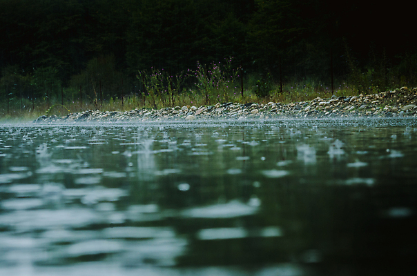 포토 JPG 해외이미지 주간 사람없음 야외 어둠 비 소프트포커스 웅덩이 길바닥 해외포토 자연요소 날씨 바닥 촬영기법 파일형식 이미지허브